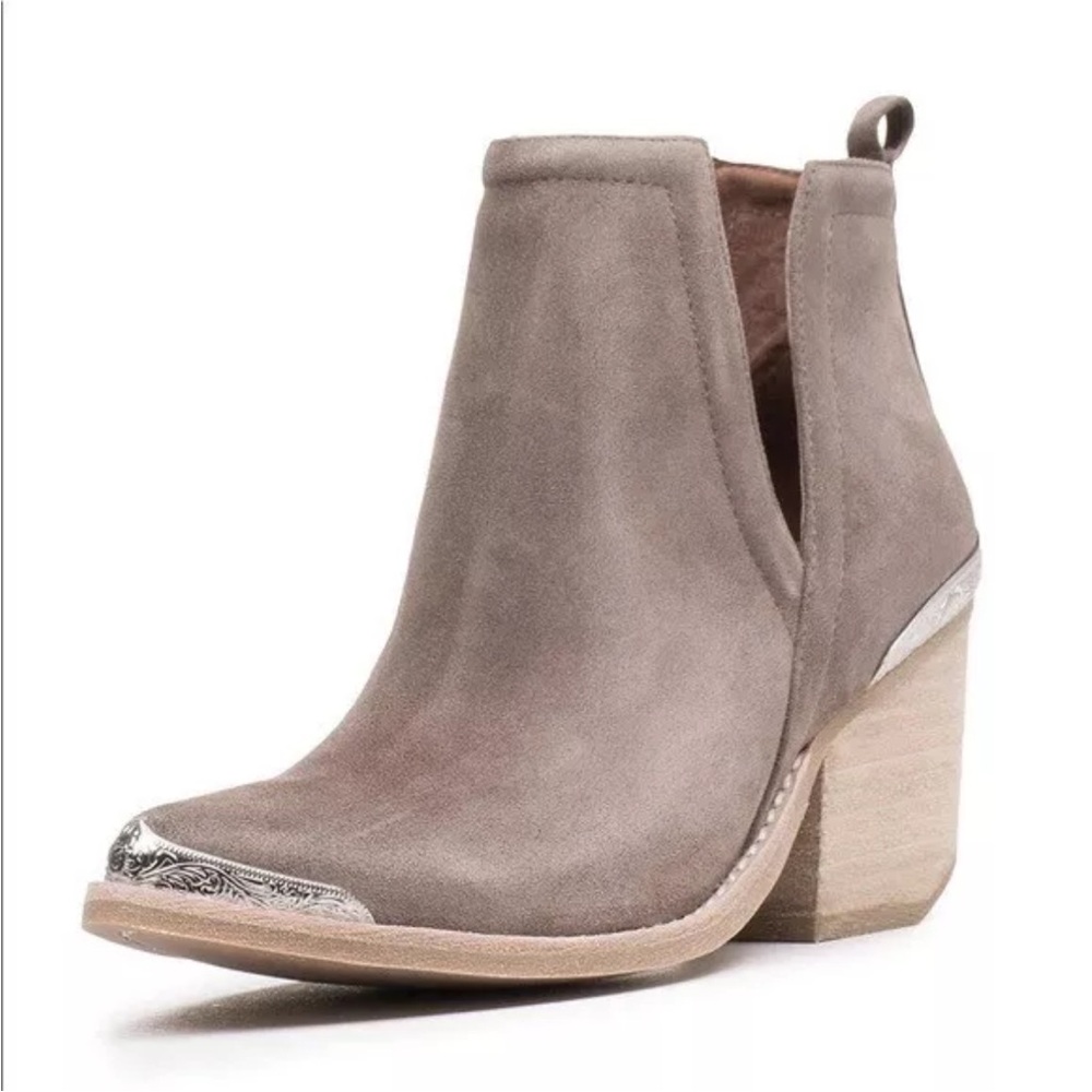 NEW Jeffrey Campbell Suede Cutout Silver Tips Western Ankle Boot Taupe Size 11